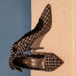 Black & White tweed heel